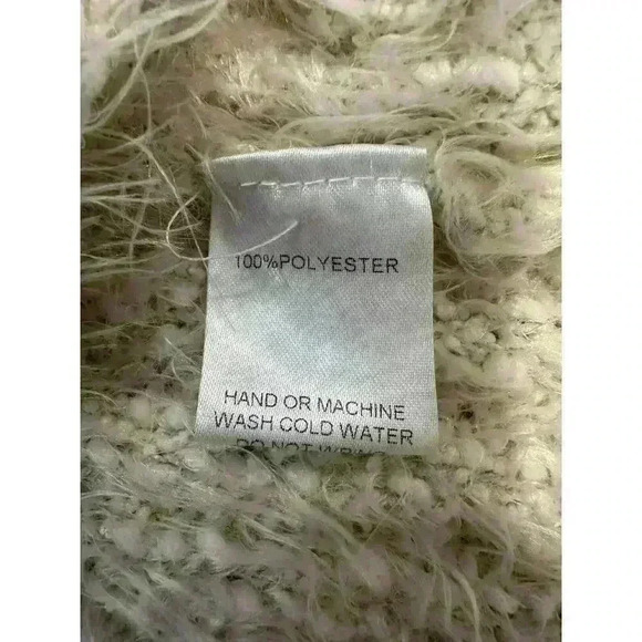 BLANC CLOTHING Turtle Neck Fuzzy Knit Sweater Sleeveless Open Side Size M - Picture 5 of 6